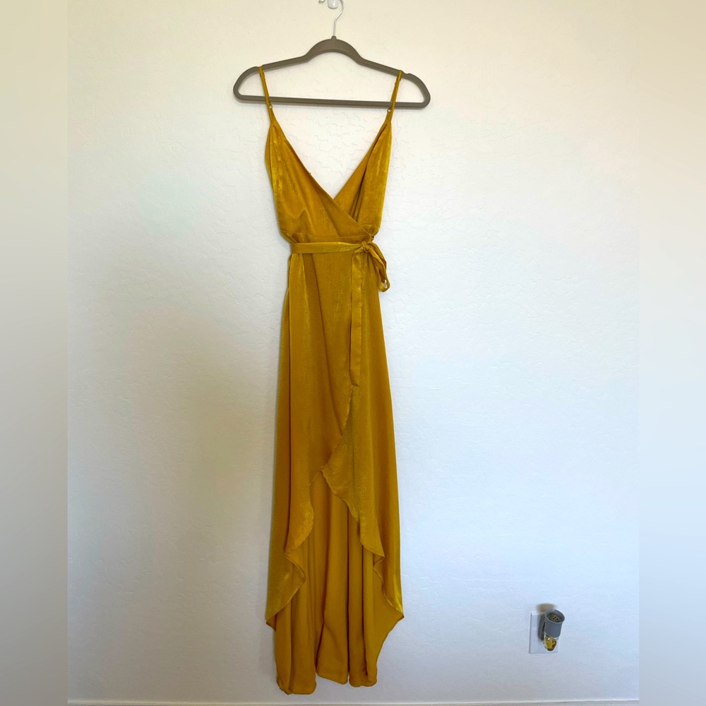 Small Show Me Your MuMu gold dress